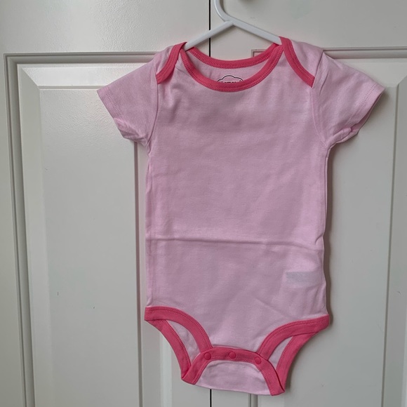Set of 5 Bodysuits 💙2 for 30💙 - Picture 5 of 6